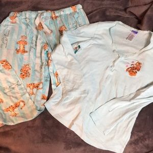 💜💜Tigger PJs Large💜💜
